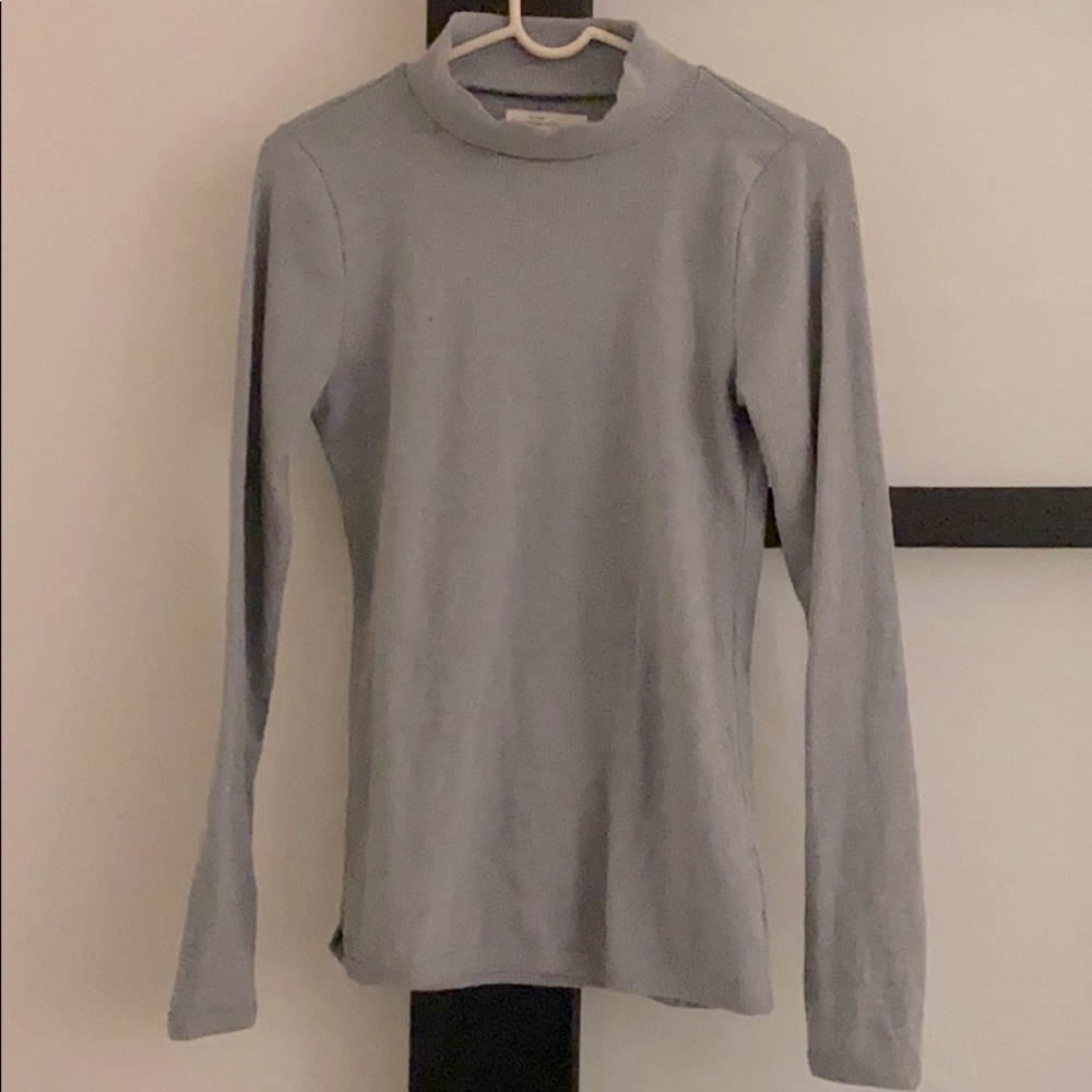 Grey mock neck basic long sleeve
